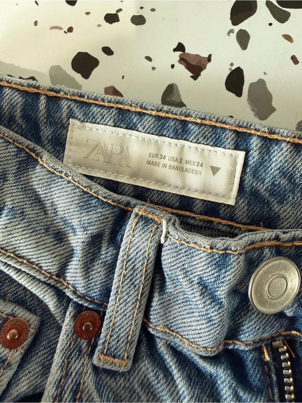 Light Wash High Rise Wide Leg Jeans - Picture 2 of 4